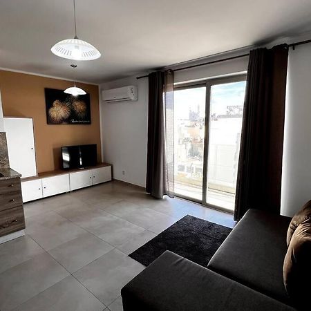 Mediterranea 2 Bedroom Smart Apartment Сейнт Полс Бей Екстериор снимка