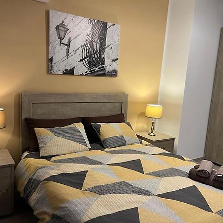 Mediterranea 2 Bedroom Smart Apartment Сейнт Полс Бей Екстериор снимка