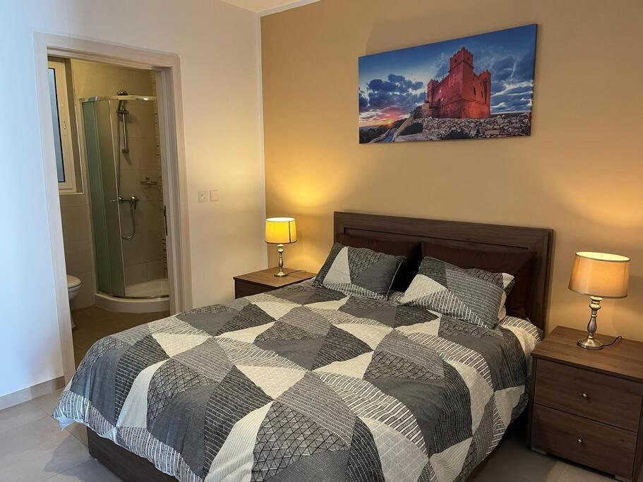 Mediterranea 2 Bedroom Smart Apartment Сейнт Полс Бей Екстериор снимка