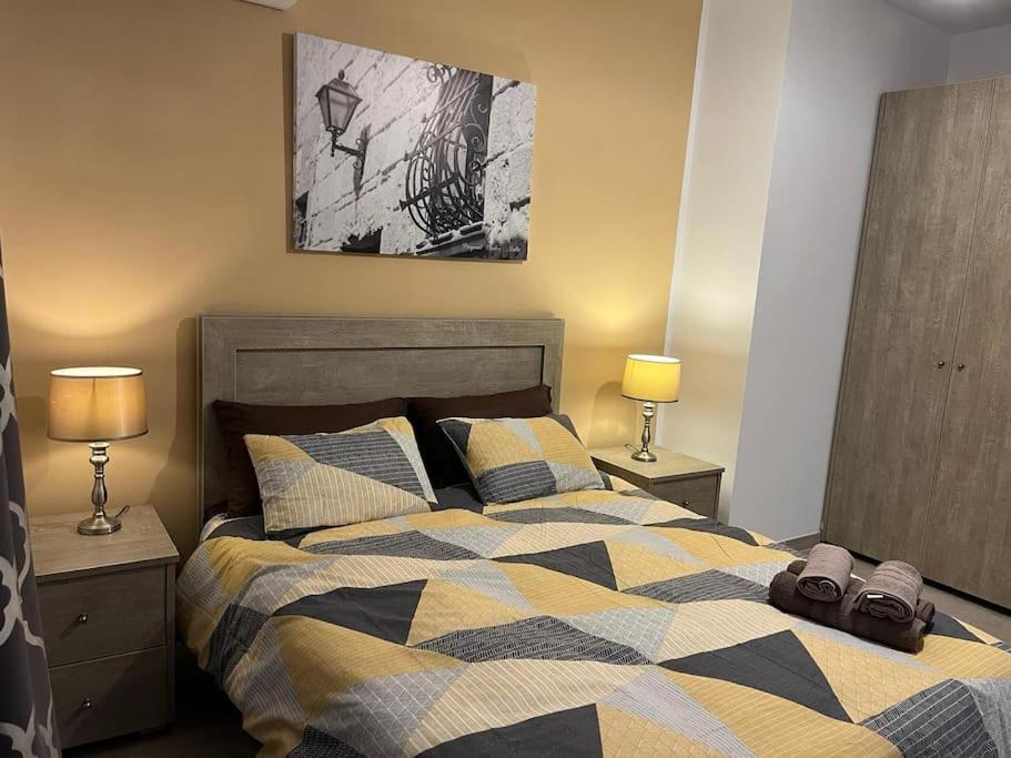 Mediterranea 2 Bedroom Smart Apartment Сейнт Полс Бей Екстериор снимка