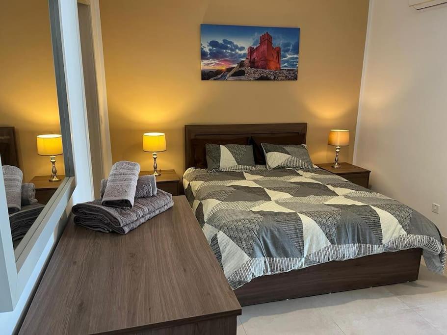 Mediterranea 2 Bedroom Smart Apartment Сейнт Полс Бей Екстериор снимка